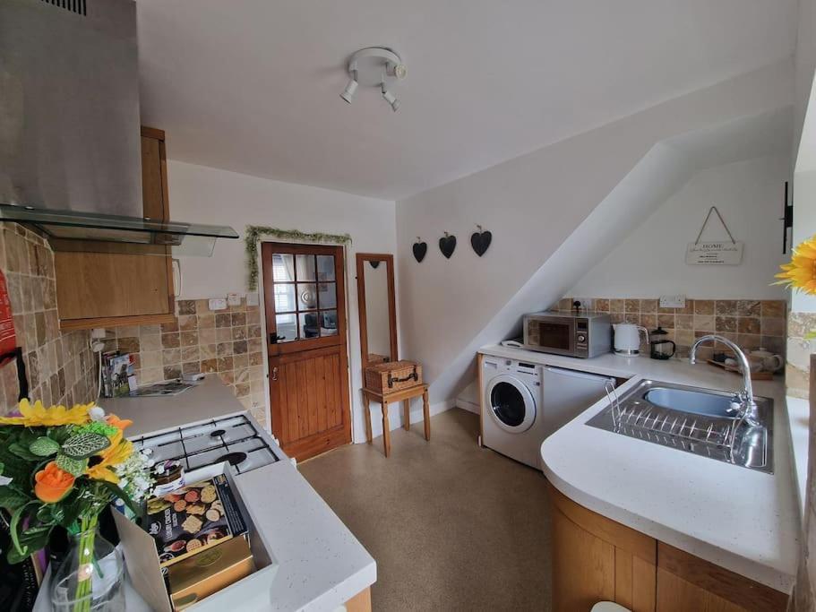 Black Cat Cottage - Central Pickering Grade 2 Listed Cottage Buitenkant foto